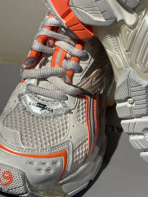 BALENCIAGA SNEAKERS - SIZE 40