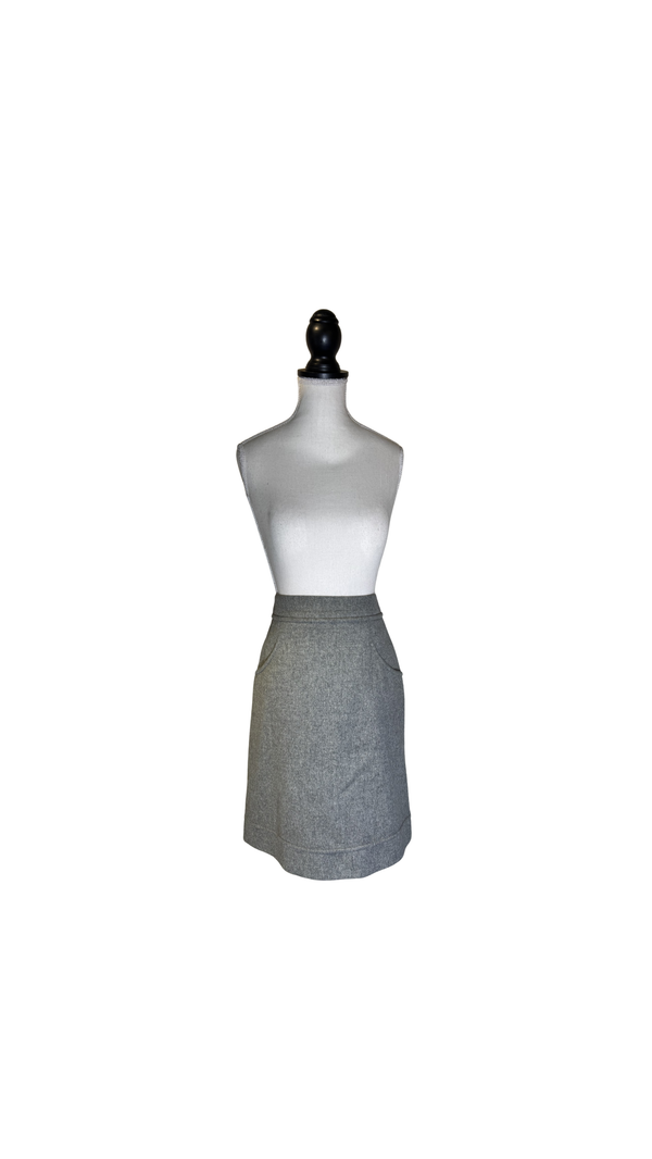Chanel Grey Marl Pencil Skirt Button Detailing FR 34 /XS Classic Design CC button Work formal skirt CC closure detailing high waisted pleat detail