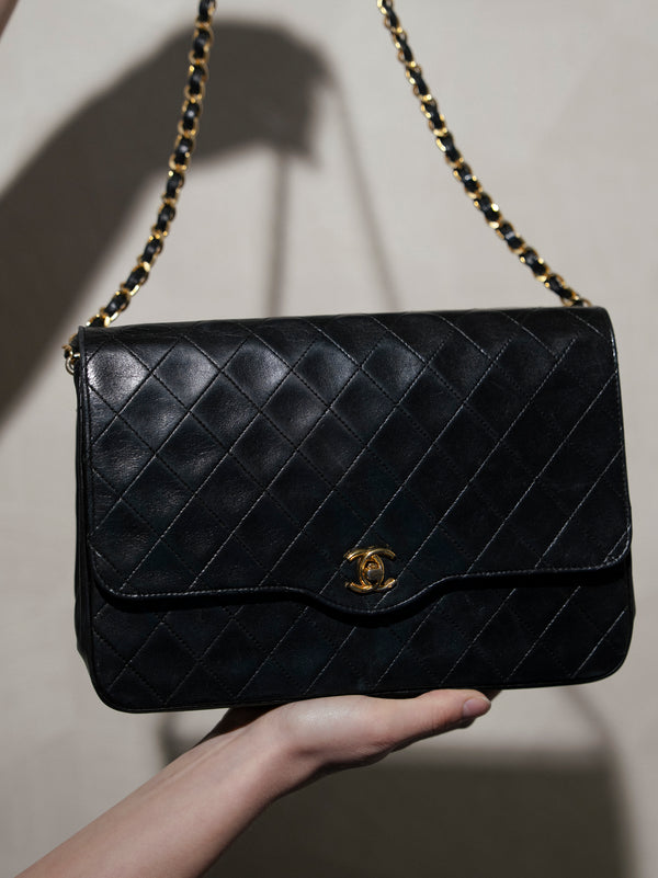 CHANEL VINTAGE SINGLE FLAP