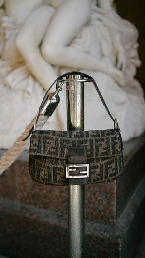 FENDI BAGUETTE - WOOL