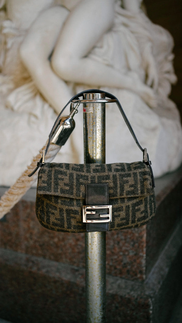 FENDI BAGUETTE - WOOL