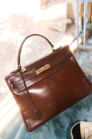 Hermès Vintage 1963 Kelly 32 Burgundy Box Calfskin Leather Top Handle Bag Gold Hardware Clochette Lock Key