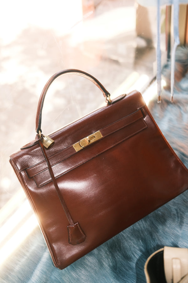 Hermès Vintage 1963 Kelly 32 Burgundy Box Calfskin Leather Top Handle Bag Gold Hardware Clochette Lock Key