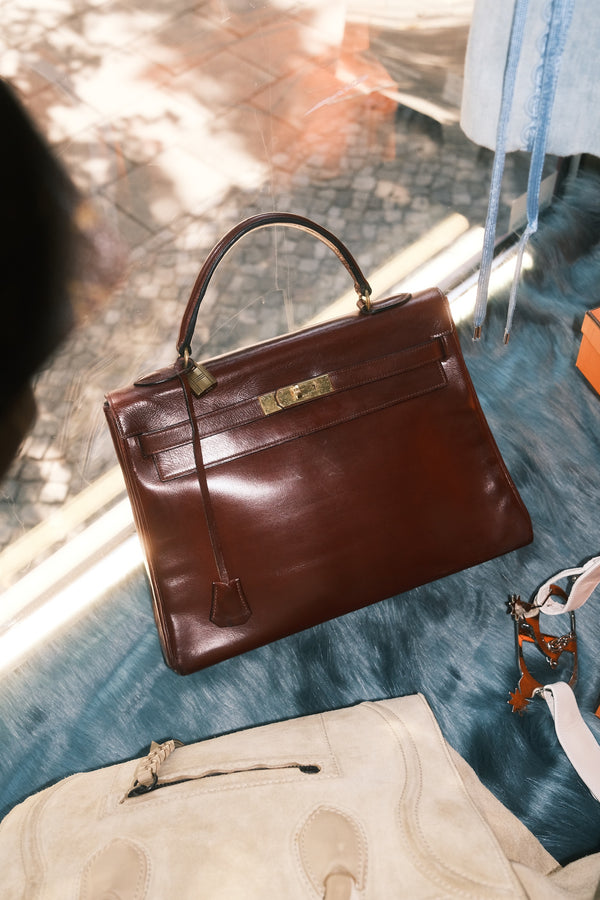 Hermès Vintage 1963 Kelly 32 Burgundy Box Calfskin Leather Top Handle Bag Gold Hardware Clochette Lock Key