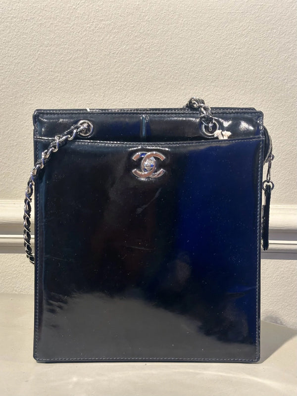 VINTAGE CHANEL FLAP