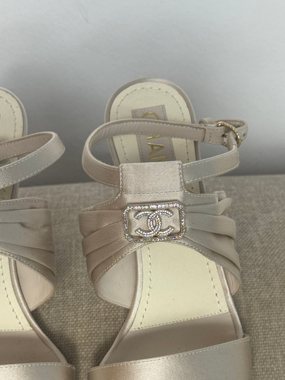 New Chanel 2023 G39654 Grey Logo Strass Heeled Strappy Sandal Satin Heeled Mule Pump Shoes CC coco mark EU 38.5