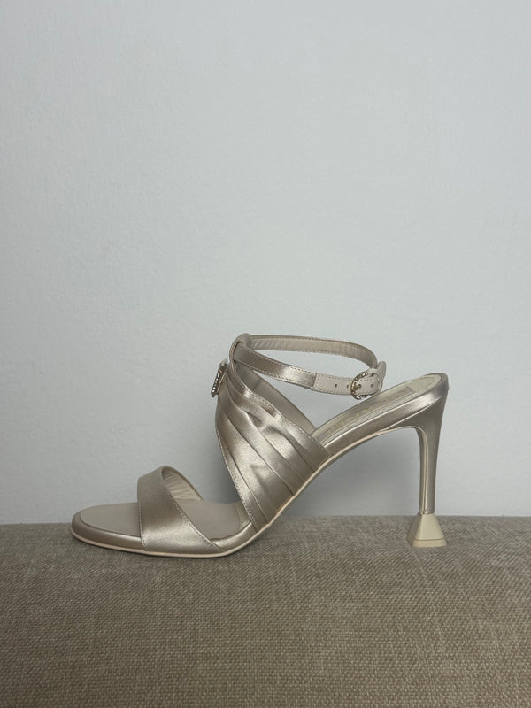 New Chanel 2023 G39654 Grey Logo Strass Heeled Strappy Sandal Satin Heeled Mule Pump Shoes CC coco mark EU 38.5