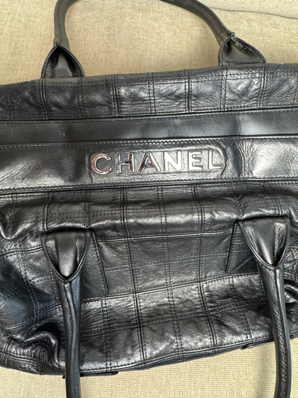 Chanel Vintage Black Chequered Chocolate Bar Lambskin Leather Large Tote Shoulder Bag Spellout Gunmetal hardware