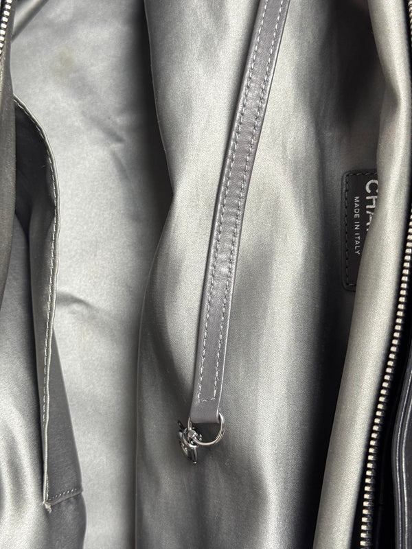 Chanel Vintage Black Chequered Chocolate Bar Lambskin Leather Large Tote Shoulder Bag Spellout Gunmetal hardware
