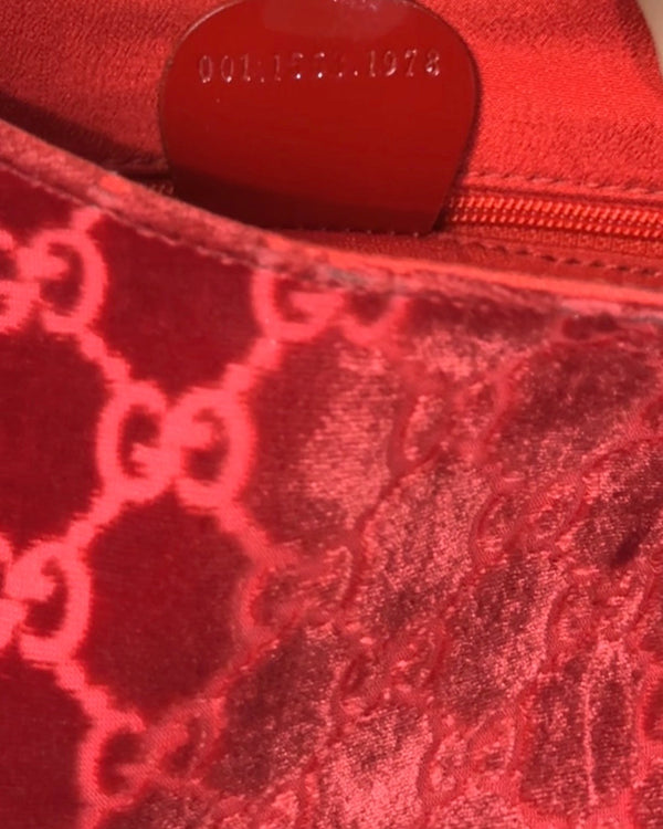 Gucci Tom Ford Vintage F/W 1997 deep red velvet GG embossed Single silver metal handle minimalist 90s shoulder bag