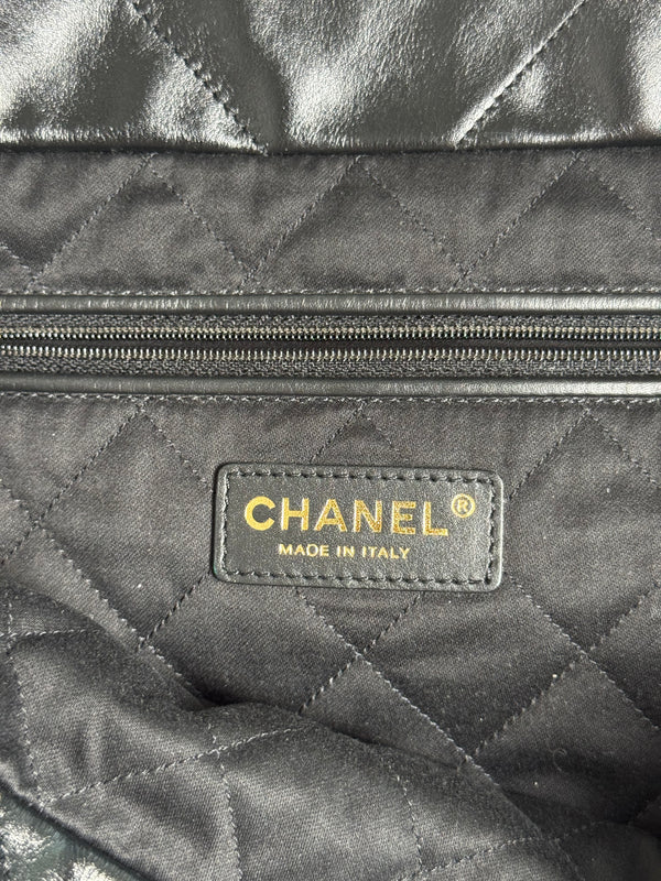 Chanel SS/2022 Black Quilted Shiny Calfskin Leather 22 Hobo Bag Calfskin Leather Gold Chain Shoulder Strap CC cocomark