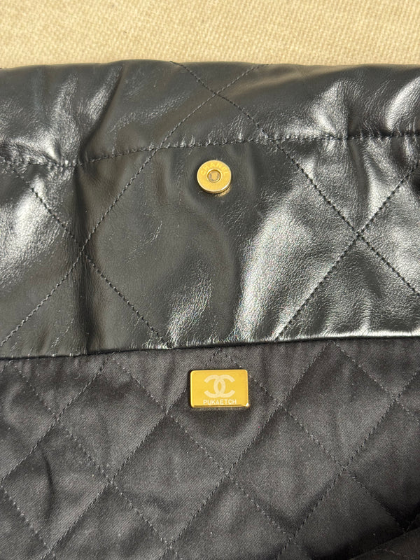 Chanel SS/2022 Black Quilted Shiny Calfskin Leather 22 Hobo Bag Calfskin Leather Gold Chain Shoulder Strap CC cocomark