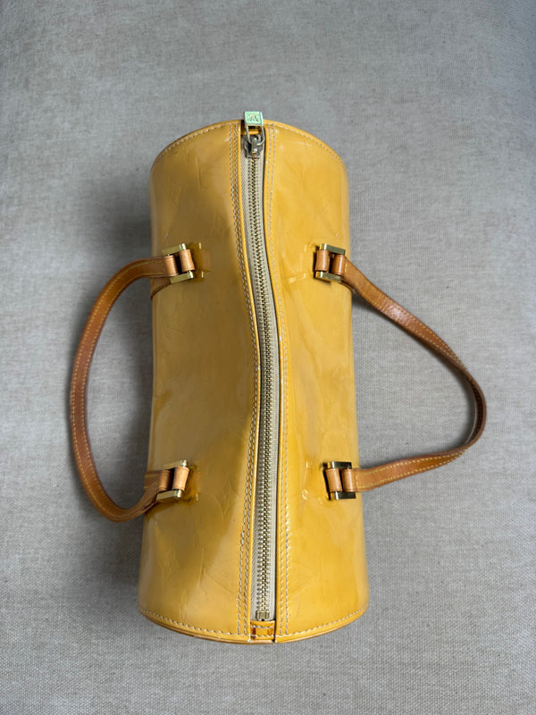 Louis Vuitton Bedford Handbag Noisette D'Amour Shoulder Bag Beige Cream patent leather varnish vintage unique LV monogram 90s 2000s