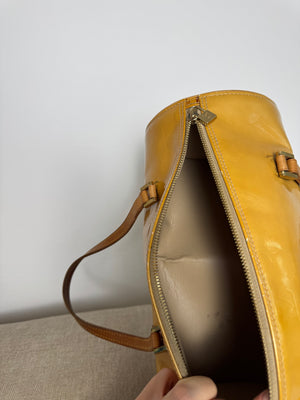 Louis Vuitton Bedford Handbag Noisette D'Amour Shoulder Bag Beige Cream patent leather varnish vintage unique LV monogram 90s 2000s