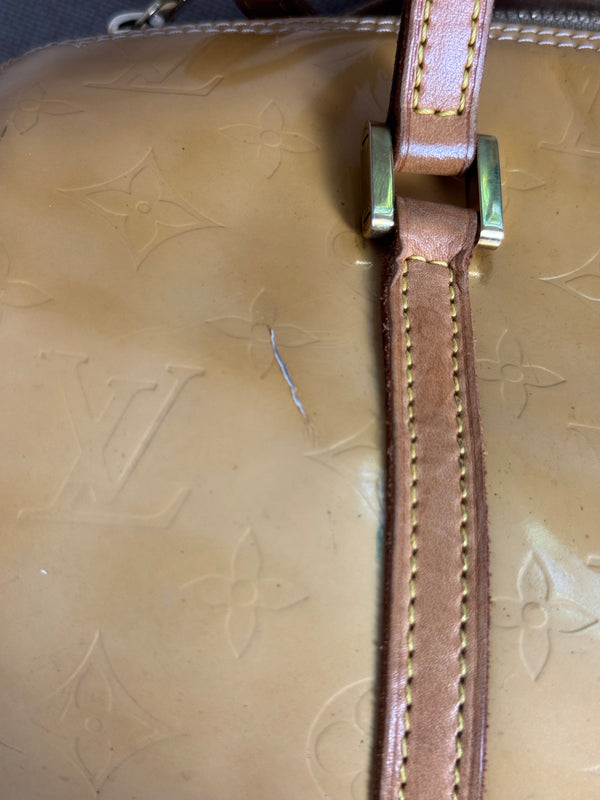 Louis Vuitton Bedford Handbag Noisette D'Amour Shoulder Bag Beige Cream patent leather varnish vintage unique LV monogram 90s 2000s