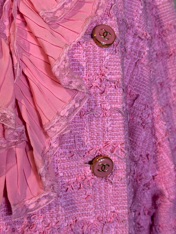 Chanel Cruise Resort 2023 Collection Baby Pink Gold Hardware Bow Ruffle Woven Tweed Classic Jacket S/S Monte Carlo CC coco mark buttons