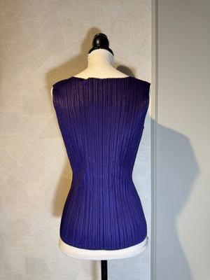 Issey Miyake PLEATS PLEASE 2000s Trompe-L'oeil Plum Purple Top mock jewellery design scoop neckline