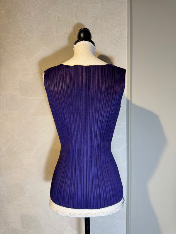 Issey Miyake PLEATS PLEASE 2000s Trompe-L'oeil Plum Purple Top mock jewellery design scoop neckline