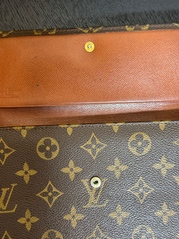 Louis Vuitton Vintage Canvas Vintage Flap Wallet Brown Monogram Leather Iconic Classic LV Brown Compartment Purse