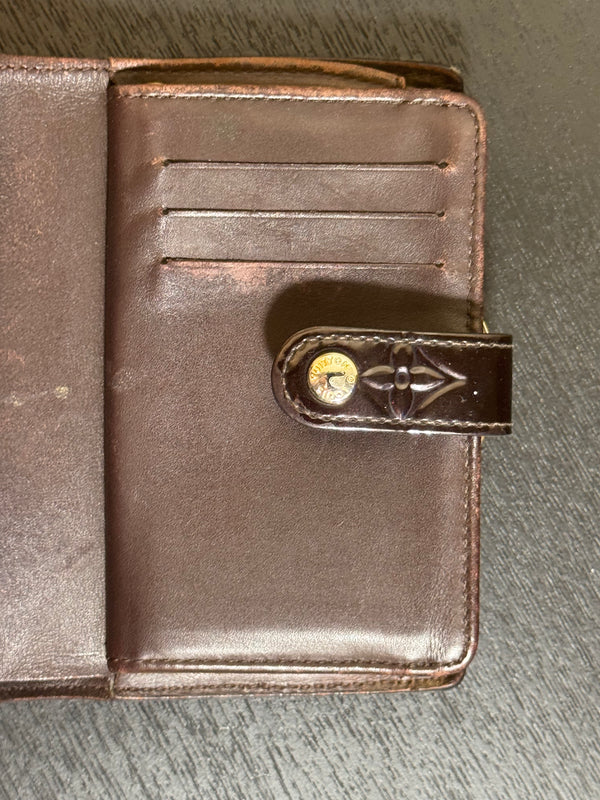 Louis Vuitton Portefeuille Viennois Monogram Vernis burgundy Classic embossed LV Monogram Wallet Vintage
