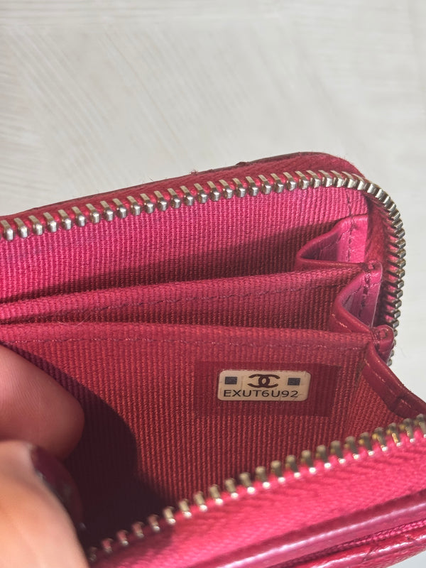 Chanel 2019 Interlocking CC Logo Wallet Caviar Quilted Zip Coin Purse Red CC cocomark logo