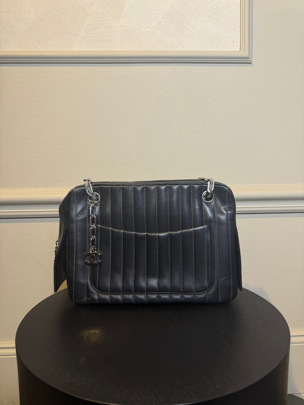 Chanel Vintage 2005/6 CC cocomark Medium Ligne Vertical Quilted Lambskin Mademoiselle Camera Bag Black Leather Lambskin