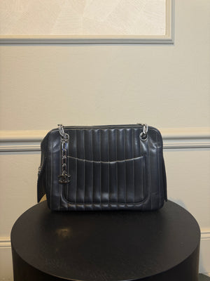 Chanel Vintage 2005/6 CC cocomark Medium Ligne Vertical Quilted Lambskin Mademoiselle Camera Bag Black Leather Lambskin