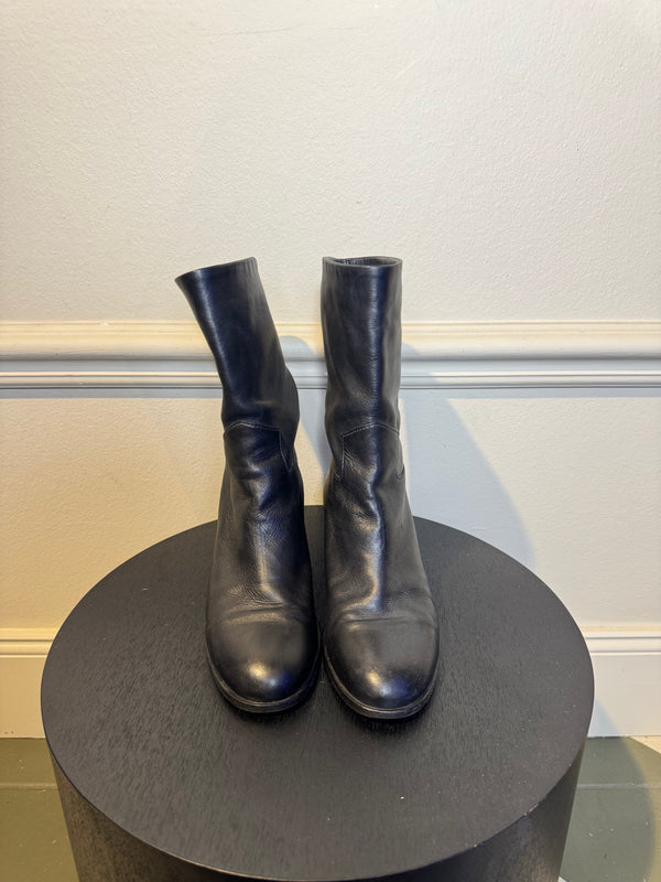 Chanel Vintage Bootie heeled Ankle Boots Shoes Karl Lagerfeld leather black detail CC coco mark logo EU 36.5