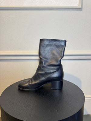 Chanel Vintage Bootie heeled Ankle Boots Shoes Karl Lagerfeld leather black detail CC coco mark logo EU 36.5