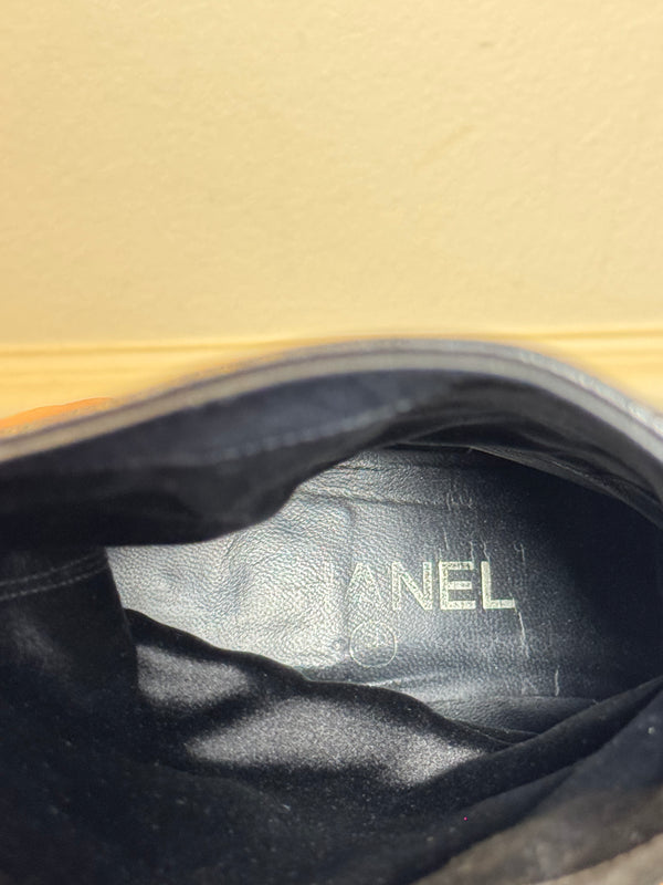 Chanel Vintage Bootie heeled Ankle Boots Shoes Karl Lagerfeld leather black detail CC coco mark logo EU 36.5