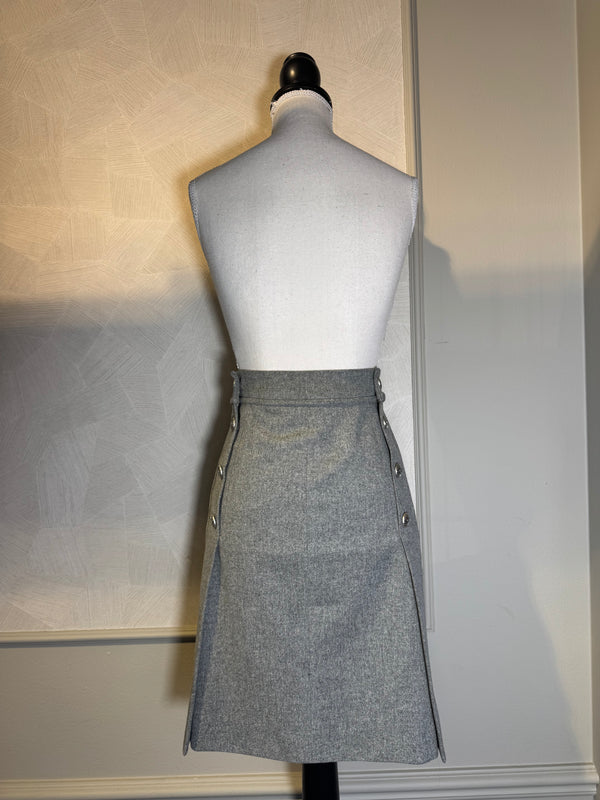 Chanel Grey Marl Pencil Skirt Button Detailing FR 34 /XS Classic Design CC button Work formal skirt CC closure detailing high waisted pleat detail