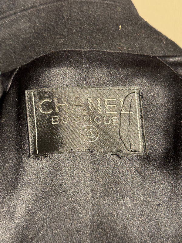 Chanel vintage trench coat Jacket Black CC cocomark black button cinch waist Long Sleeve Fit Flare Classic design chic low neck