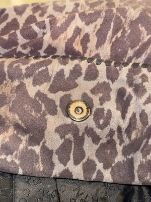 Stella McCartney Falabella 3-Chain Fold Over Tote Leopard Print Brown Bronze Vegan Suede Shaggy Deer Vintage Classic Style Chic Chain handles Detail 