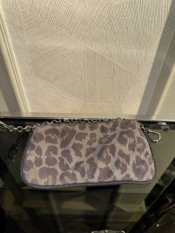 Stella McCartney Falabella 3-Chain Fold Over Tote Leopard Print Brown Bronze Vegan Suede Shaggy Deer Vintage Classic Style Chic Chain handles Detail 