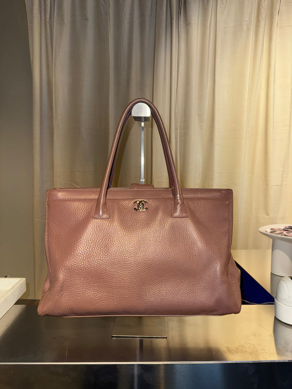 Chanel Vintage Grand Executive Cerf Tote Bag East West Top Handle Shopper Handbag CC