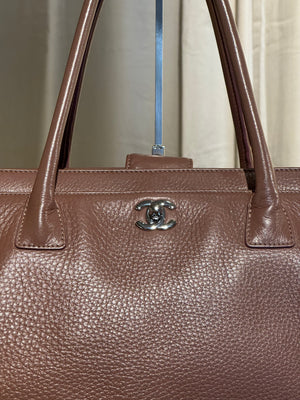 Chanel Vintage Grand Executive Cerf Tote Bag East West Top Handle Shopper Handbag CC