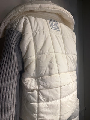 Chanel Karl Lagerfeld Era F/W 2000 White & Grey Ski Winter Jacket Silver-tone CC Logo Quilted Puffer Jacket Layered Y2K BNWT