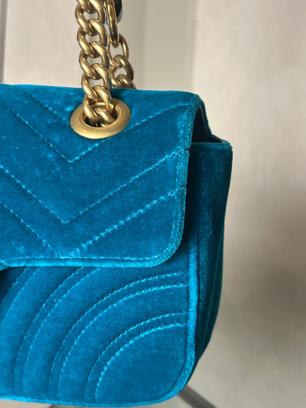 Gucci GG Marmont Velvet Turquoise Gold Medium Chain Strap Shoulder Bag Adjustable Cross Body