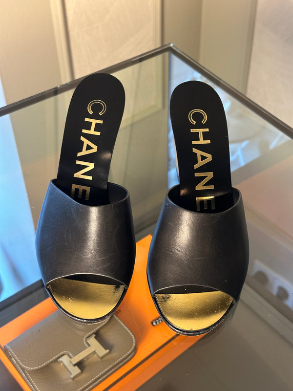 Chanel black leather CC logo wedge white wood gold black mule sandals CC logo open toe 2010s