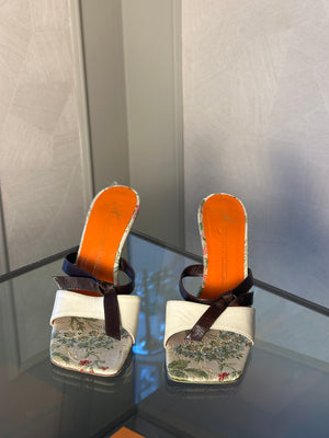 Giuseppe Zanotti decorative feminine kitten heels brown white leather toe strap floral