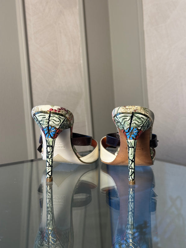 Giuseppe Zanotti decorative feminine kitten heels brown white leather toe strap floral