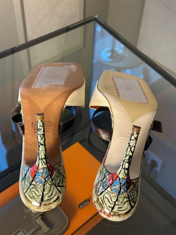 Giuseppe Zanotti decorative feminine kitten heels brown white leather toe strap floral