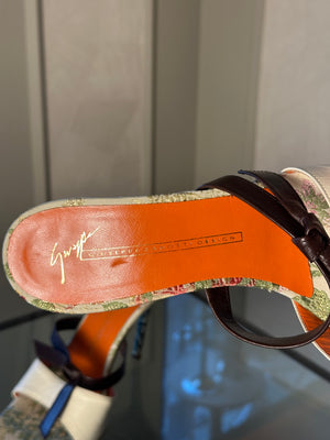 Giuseppe Zanotti decorative feminine kitten heels brown white leather toe strap floral