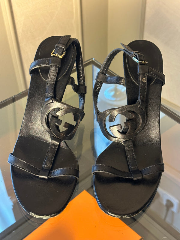 Tom Ford Gucci black leather 90s chic elegant strappy heels gladiator style interlocking sandal EU 37 1/2