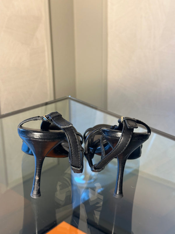 Tom Ford Gucci black leather 90s chic elegant strappy heels gladiator style interlocking sandal EU 37 1/2