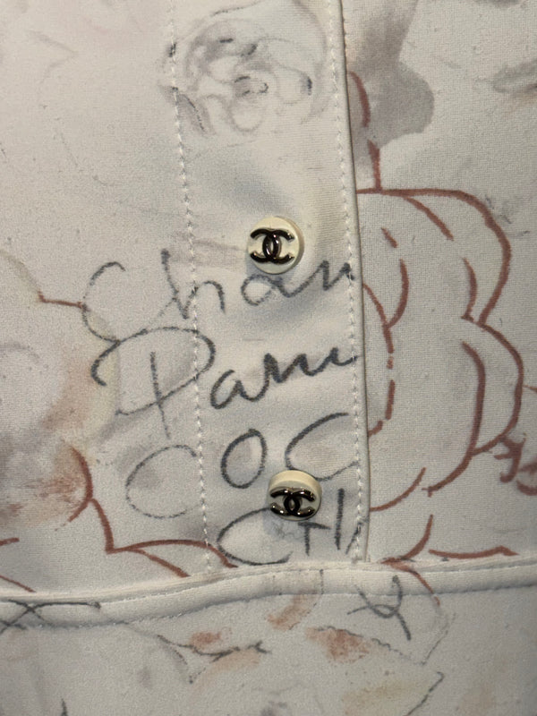 Chanel Cruise 1998 Ivory Camellia Floral Script Print Stretch Jersey Midi Dress CC Logo Buttons Karl Lagerfeld Vintage Archive Size FR 42