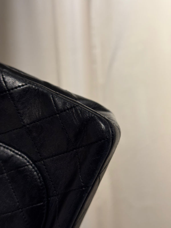Chanel Vintage Black Quilted Lambskin Classic Medium Double Flap Bag Gold Hardware Chain Shoulder Bag