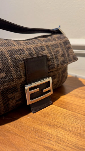 FENDI BAGUETTE - WOOL