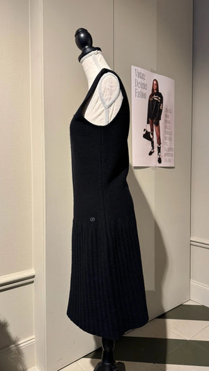 CHANEL KNIT DRESS - SIZE 38