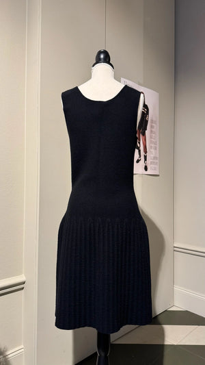 CHANEL KNIT DRESS - SIZE 38